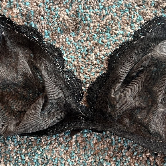Vintage Black Sheer Lace Pearl Bow Bra - Picture 6 of 10